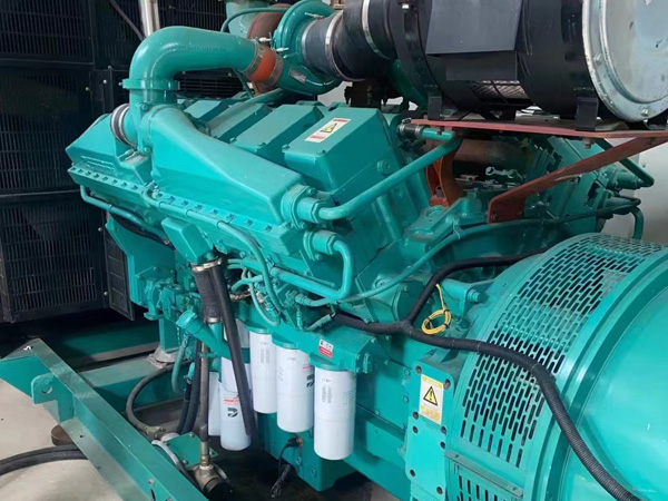 内江更换100kW柴油发电机组机油时，需要注意哪些事项？